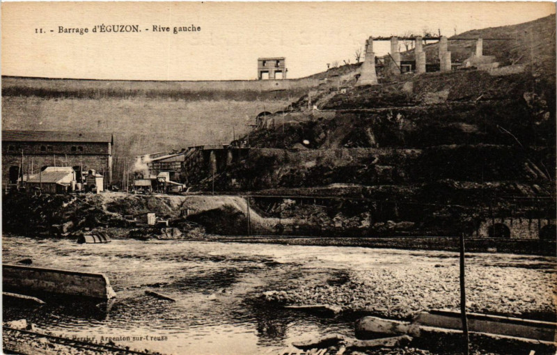 Carte postale ancienne Barrage d'Eguzon - Rive gauche