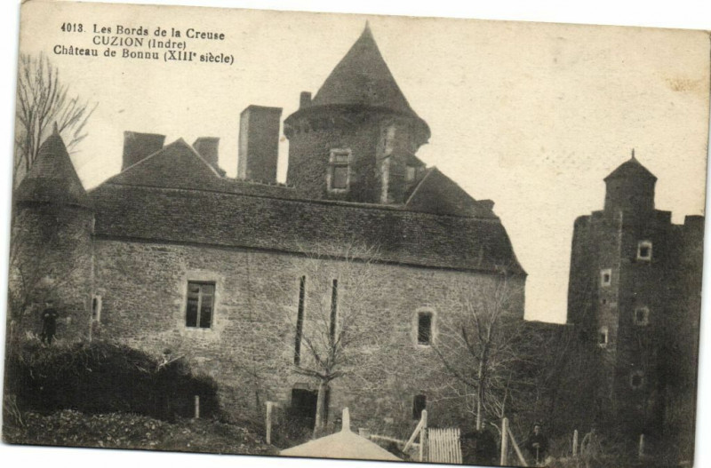 Carte postale ancienne Les Bords de la Creuse Cuzion - Chateau de Bonnu Xiii siécle à Cuzion