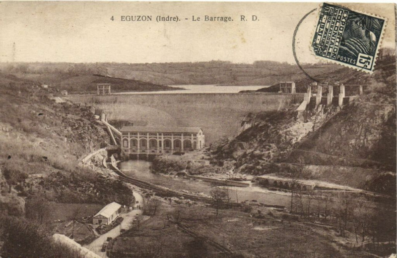 Carte postale ancienne Eguzon - Le Barrage