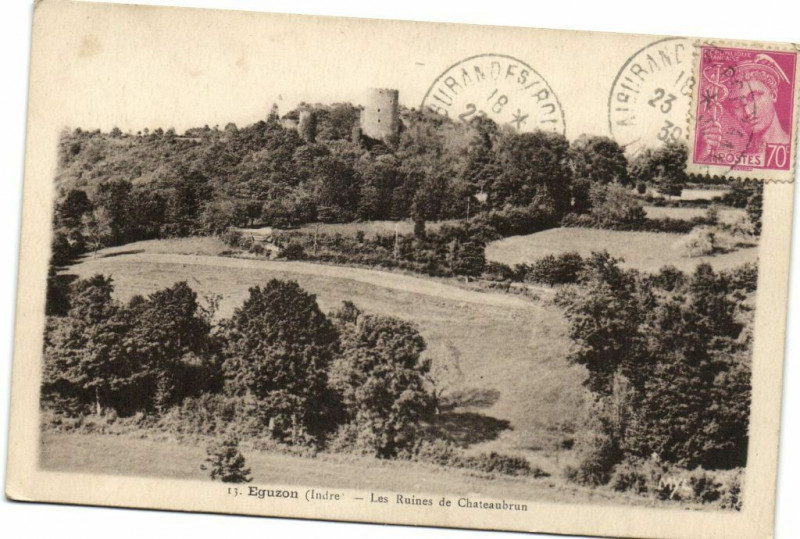 Carte postale ancienne Eguzon - Les Ruines de Chateaubrun