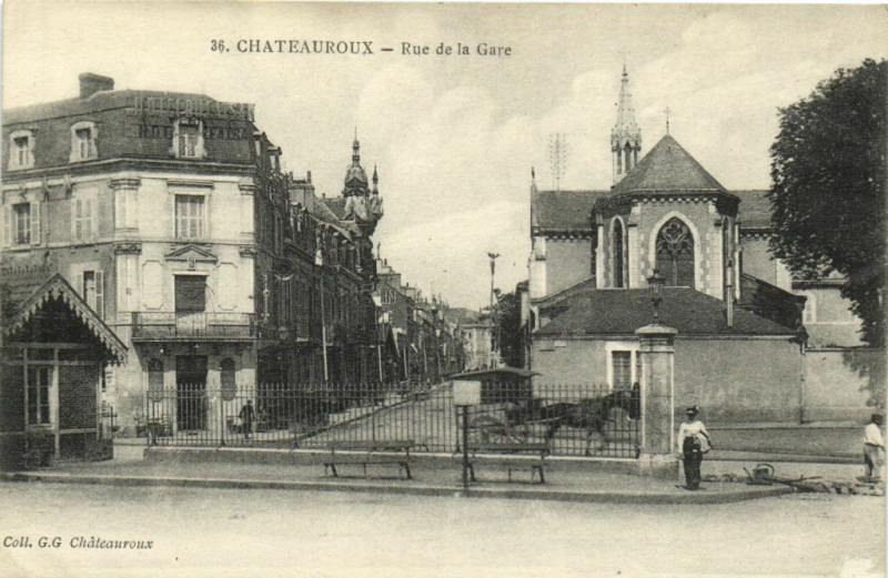 Carte postale ancienne Chateauroux - Rue de la Gare à Châteauroux