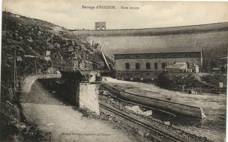 Carte postale ancienne Barrage d'Eguzon - Rive droite