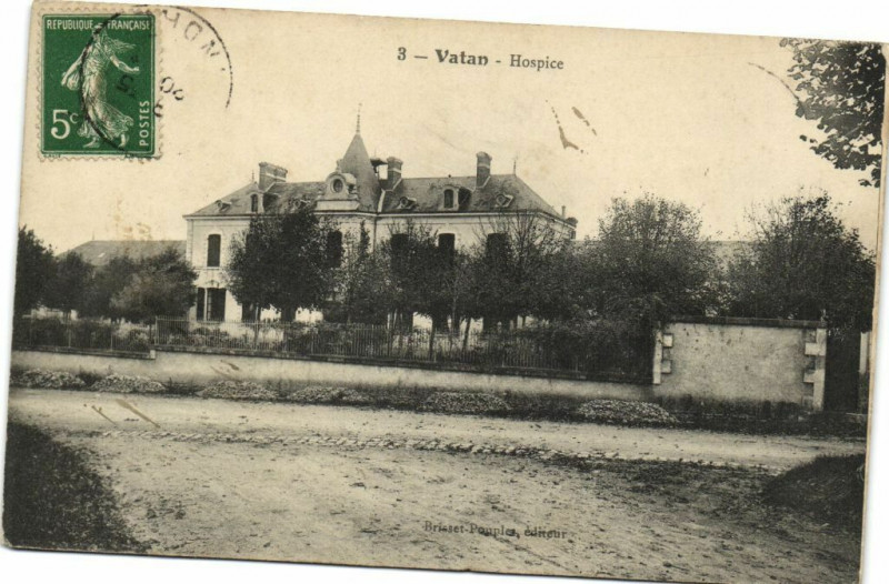 Carte postale ancienne Vatan - Hospice à Vatan