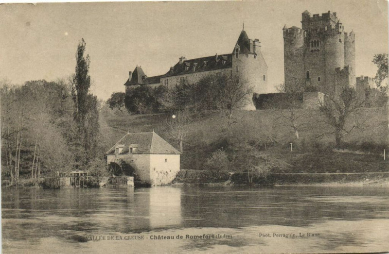Carte postale ancienne Vallée de Creuse - Chateau de Romefort -