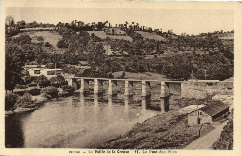 Carte postale ancienne La Vallée de la Creuse Le Pont des Piles