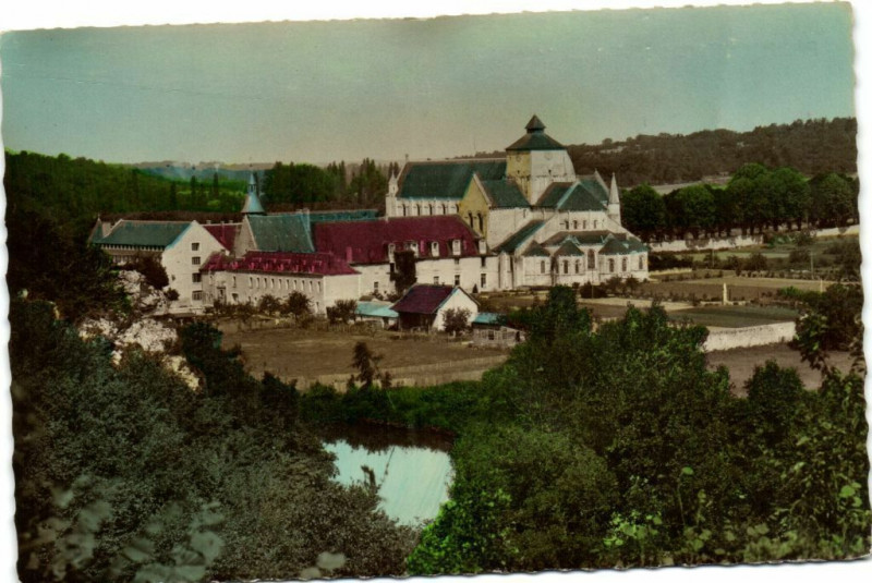 Carte postale ancienne Fontgombault - L'Abbaye à Fontgombault