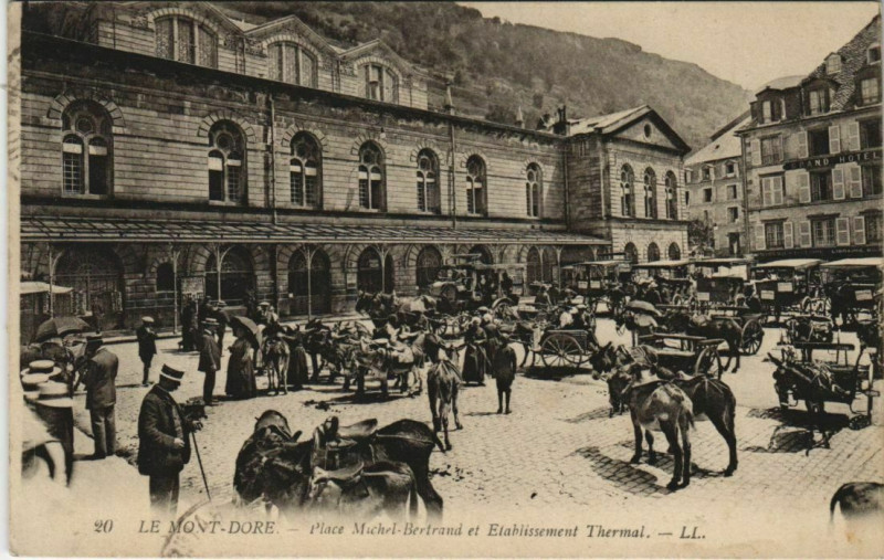 Carte postale ancienne Le Mont-Dore Thermal à Mont-Dore