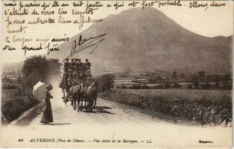 Carte postale ancienne Auvergne Vue prise de la Baraque à Ris