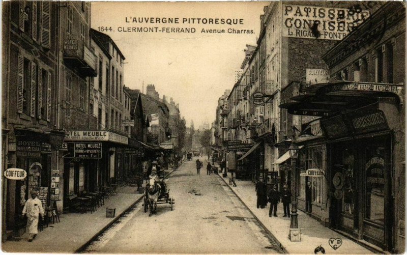 Carte postale ancienne Clermont-Ferrand - Avenue Charras à Clermont-Ferrand