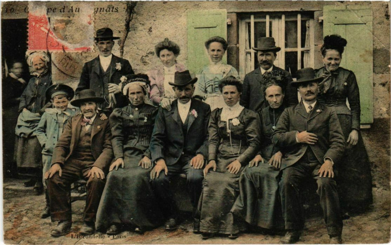 Carte postale ancienne Auvergne - Groupe