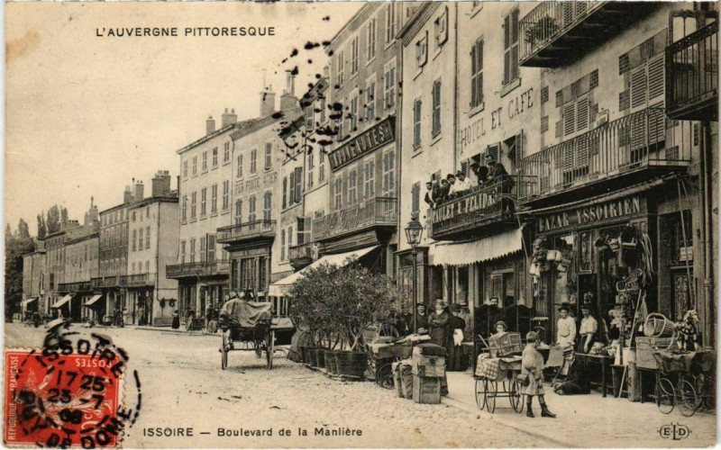 Carte postale ancienne Issoire - Boulevard de la Manliere à Issoire