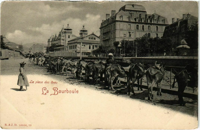 Carte postale ancienne La Bourboule - Place des anes à La Bourboule