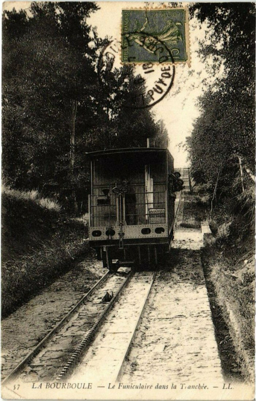 Carte postale ancienne La Bourboule - Le Funiculaire à La Bourboule