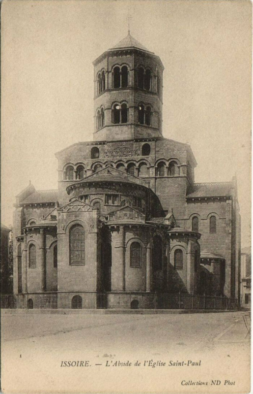 Carte postale ancienne Issoire-L'Abside de l'Eglise St-Paul à Issoire