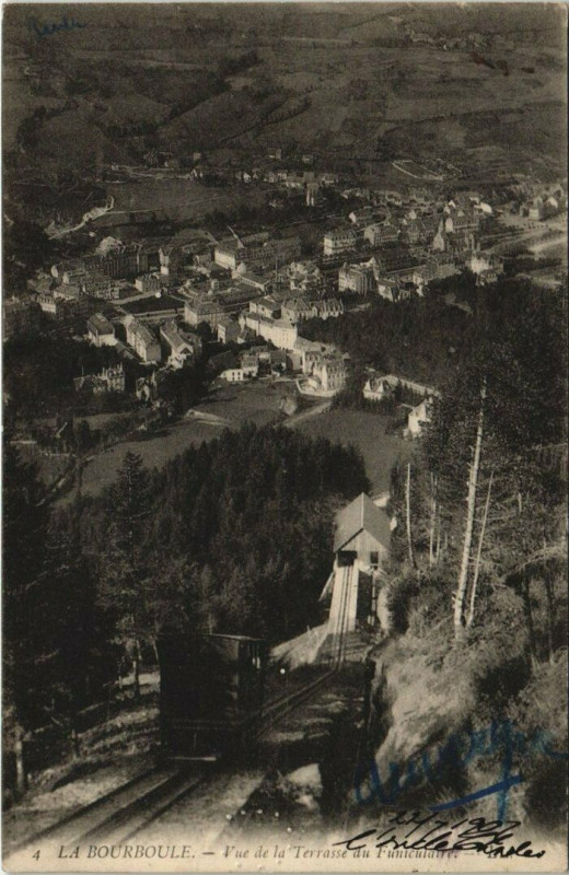 Carte postale ancienne La Bourboule-Vue de la Terrasse du Funiculaire à La Bourboule