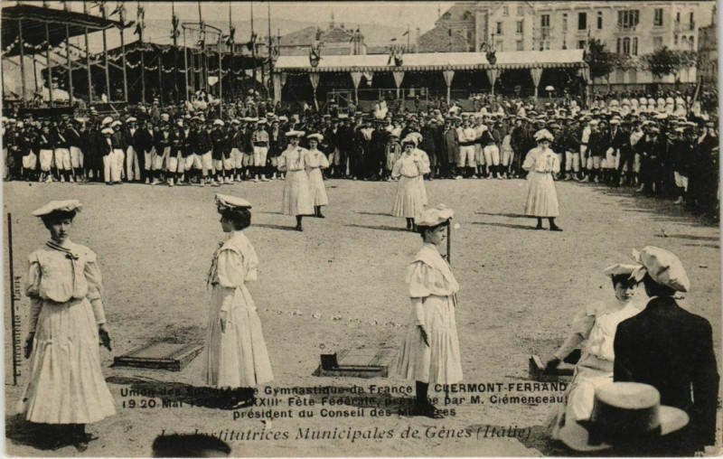 Carte postale ancienne Clermont-Ferrand - Les Institutrices Municipales de Genes (Italie) à Clermont-Ferrand