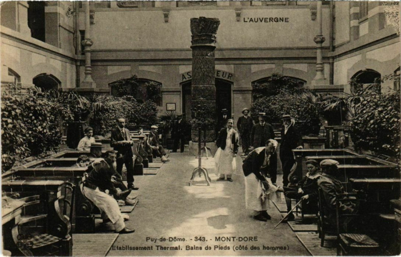 Carte postale ancienne Le Mont-Dore - Bains de Pieds à Mont-Dore