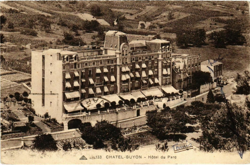 Carte postale ancienne Chatel-Guyon - Hotel du Parc à Châtel-Guyon