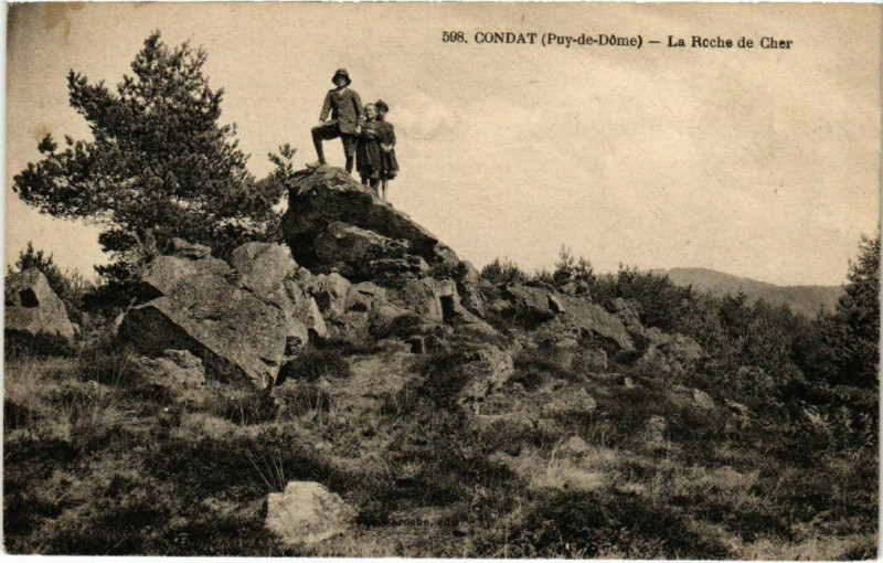 Carte postale ancienne Condat - La Roche de Cher