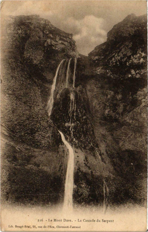Carte postale ancienne Le Mont-Dore - La Cascade du Serpent à Mont-Dore