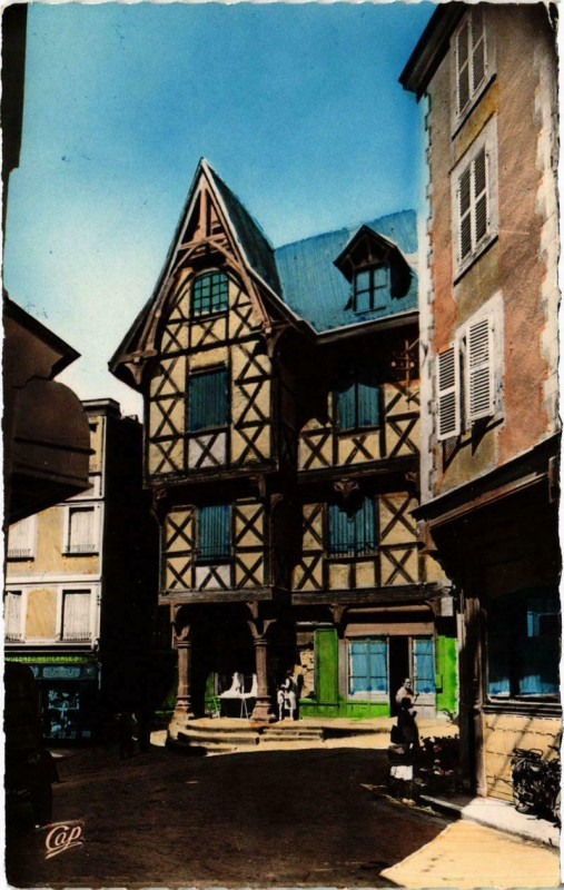 Carte postale ancienne Thiers - Chateau de Piroux à Thiers