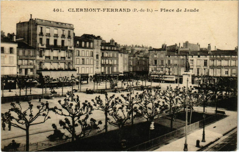 Carte postale ancienne Clermont-Ferrand - Place de Jaude à Clermont-Ferrand