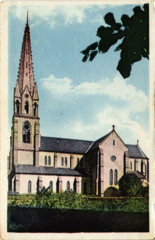 Carte postale ancienne St-Amant-Tallende - L'Eglise à Tallende
