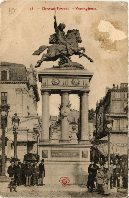 Carte postale ancienne Clermont-Ferrand Vercingetorix à Clermont-Ferrand