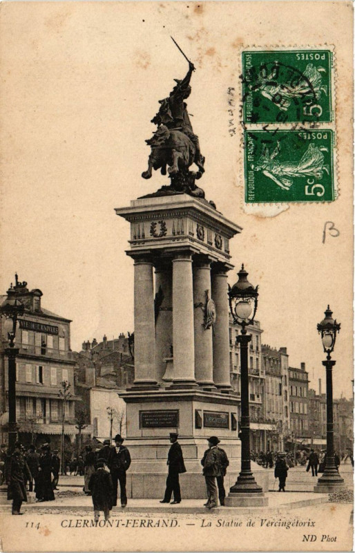 Carte postale ancienne Clermont-Ferrand La Statue de Vercingetorix à Clermont-Ferrand