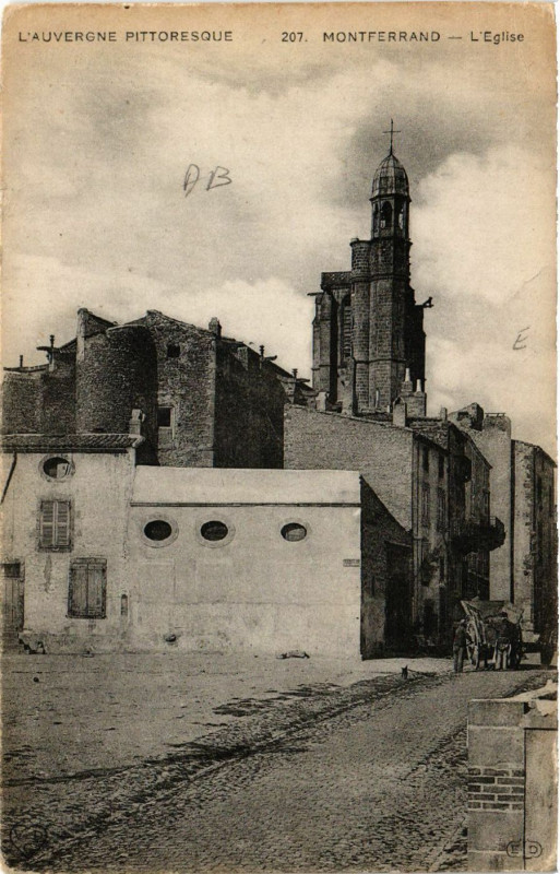 Carte postale ancienne Clermont-Ferrand l'Eglise à Clermont-Ferrand