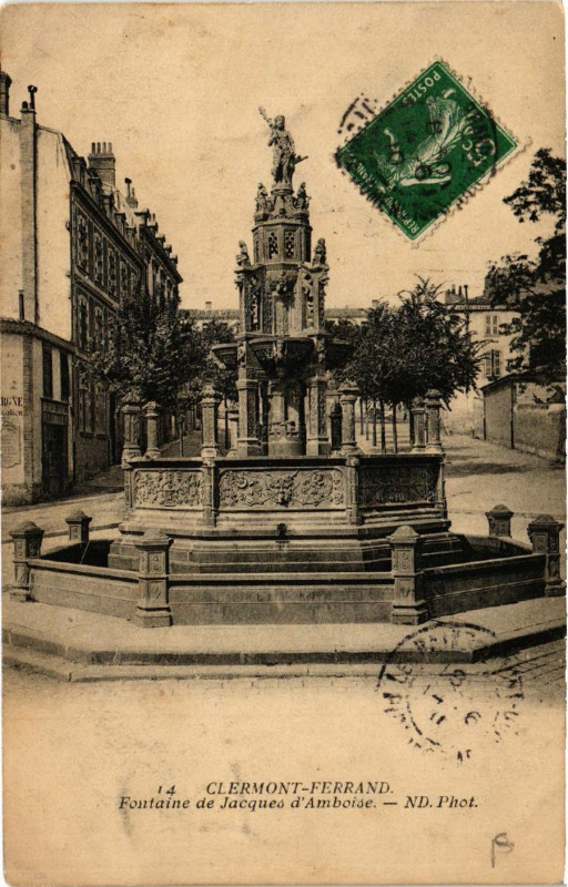 Carte postale ancienne Clermont-Ferrand Fontaine de Jacques d'Amboise à Clermont-Ferrand