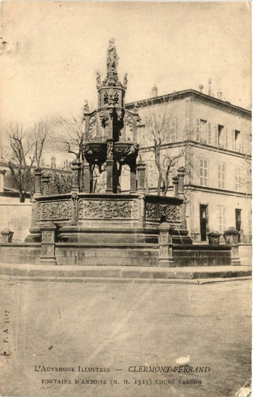 Carte postale ancienne Clermont-Ferrand Fontaine d'Amboise ` à Clermont-Ferrand