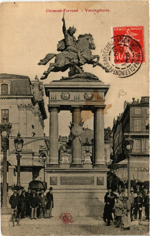 Carte postale ancienne Clermont-Ferrand Vercingetorix à Clermont-Ferrand