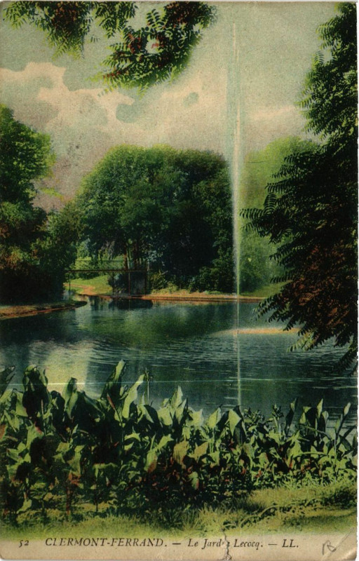 Carte postale ancienne Clermont-Ferrand Le Jardin Lecoq à Clermont-Ferrand