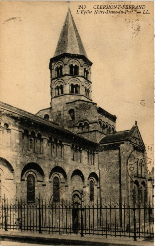 Carte postale ancienne Clermont-Ferrand L'Eglise N.-D. du Port à Clermont-Ferrand