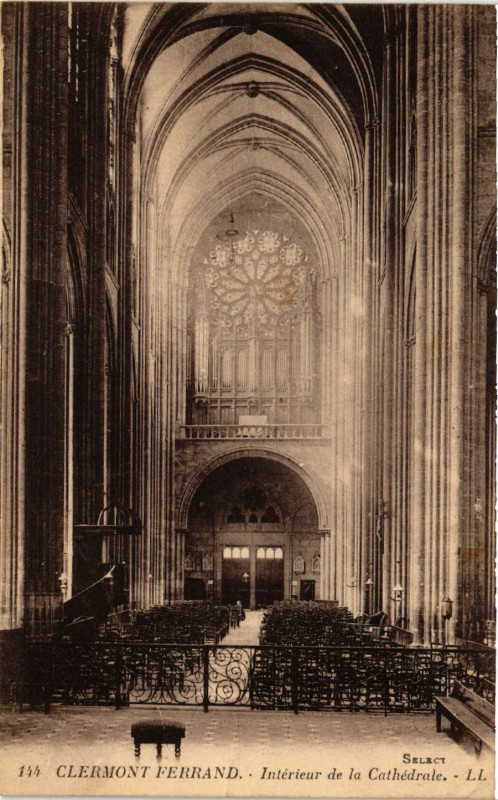 Carte postale ancienne Clermont-Ferrand Interieur de la Cathedrale à Clermont-Ferrand