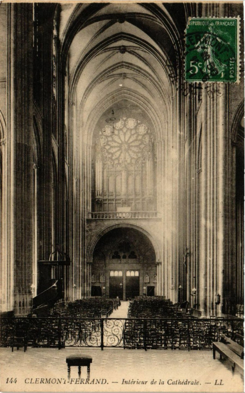 Carte postale ancienne Clermont-Ferrand Interieur de la Cathedrale à Clermont-Ferrand