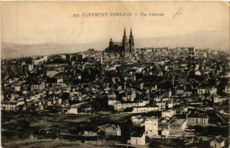 Carte postale ancienne Clermont-Ferrand Vue générale à Clermont-Ferrand