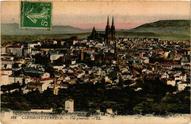 Carte postale ancienne Clermont-Ferrand Vue générale à Clermont-Ferrand