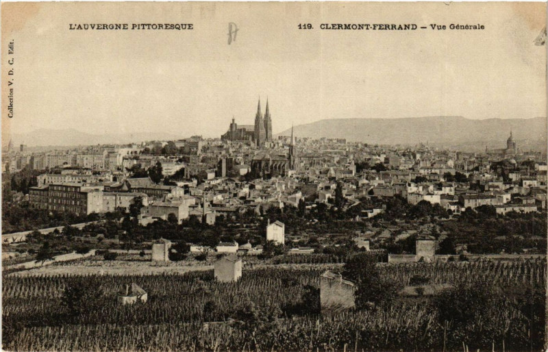Carte postale ancienne Clermont-Ferrand Vue générale à Clermont-Ferrand