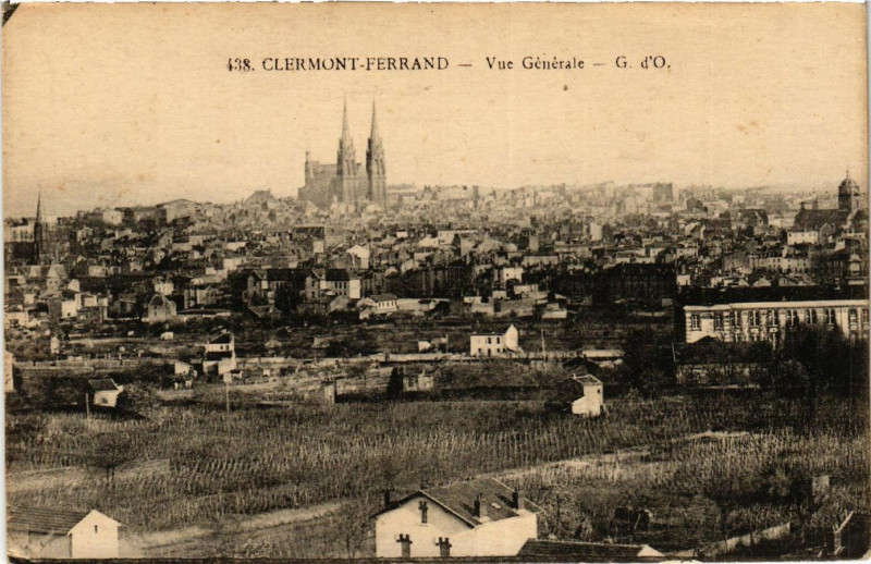 Carte postale ancienne Clermont-Ferrand Vue générale à Clermont-Ferrand