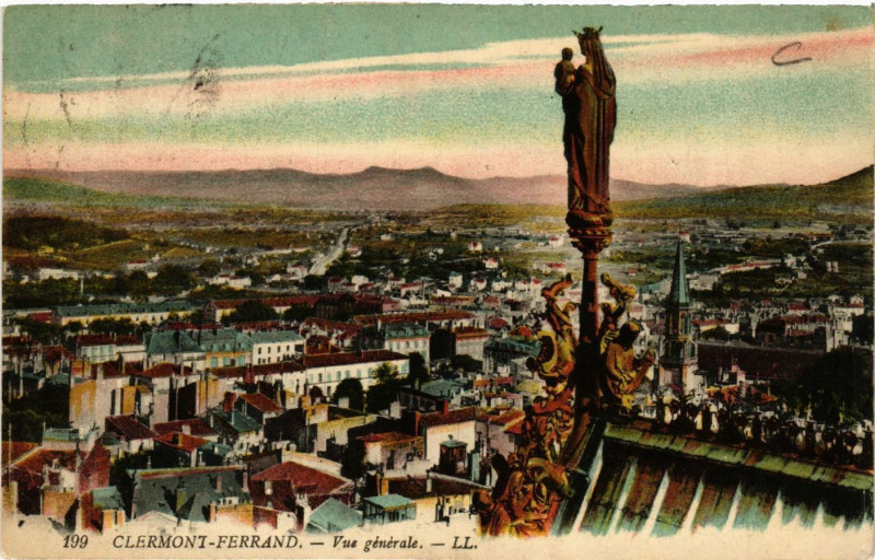 Carte postale ancienne Clermont-Ferrand Vue générale à Clermont-Ferrand