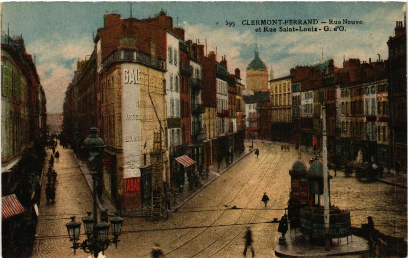 Carte postale ancienne Clermont-Ferrand Rue Neuve et Rue St-Louis à Clermont-Ferrand