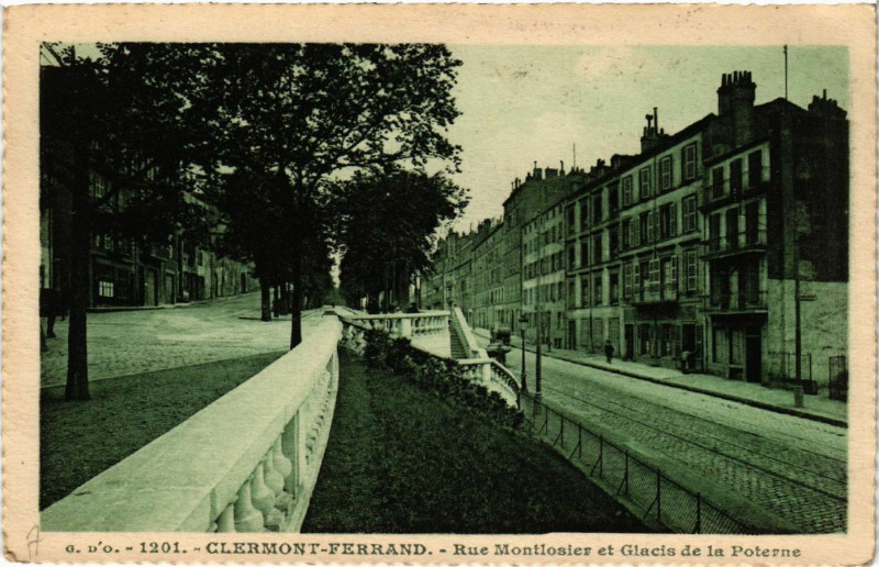 Carte postale ancienne Clermont-Ferrand Rue Montloisier et Glacis de la Poterne à Clermont-Ferrand