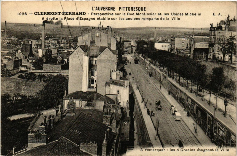 Carte postale ancienne Clermont-Ferrand Perspective sur la Rue Montloisier et les Usines à Clermont-Ferrand
