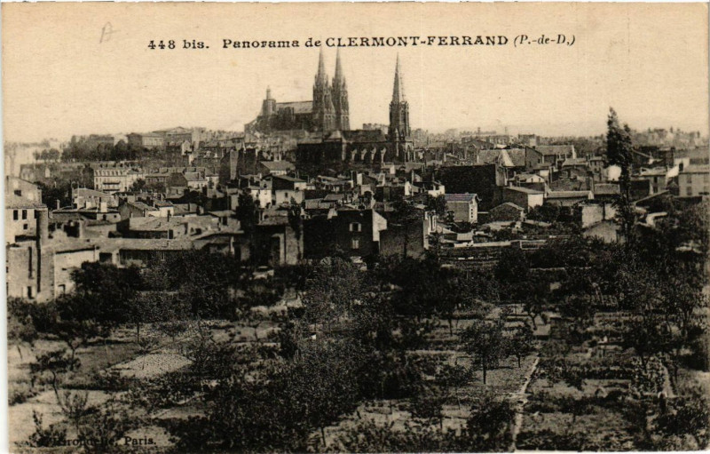 Carte postale ancienne Clermont-Ferrand Panorama à Clermont-Ferrand