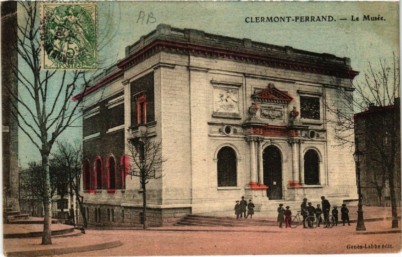 Carte postale ancienne Clermont-Ferrand Le Musée à Clermont-Ferrand