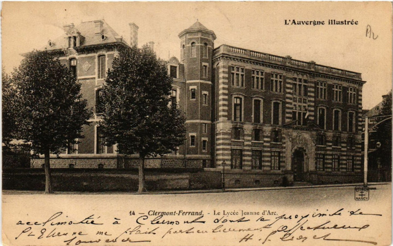 Carte postale ancienne Clermont-Ferrand Le Lycée Jeanne-d'Arc à Clermont-Ferrand