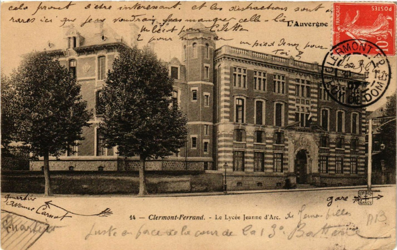 Carte postale ancienne Clermont-Ferrand Le Lycée Jeanne-d'Arc à Clermont-Ferrand
