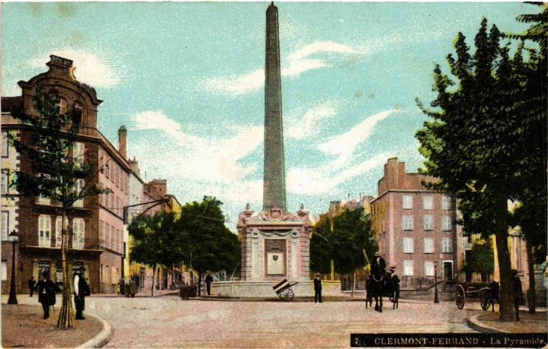 Carte postale ancienne Clermont-Ferrand La Pyramide à Clermont-Ferrand
